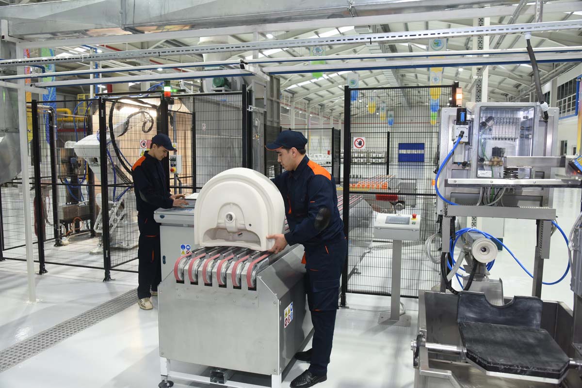 Mikele Pulpito: Türkmenistandaky ýaly ýokary tehnologiýaly keramiki önümler kärhanasy hatda Italiýada-da ýok